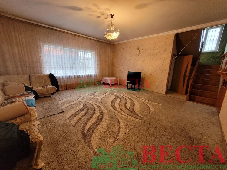 Дом, 240.00 м², на участке 15 сот. фото 6