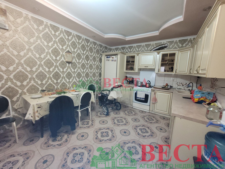 Дом, 82.00 м², на участке 4 сот. фото 2