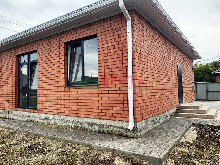 Дом, 75.00 м², на участке 4 сот. фото 1
