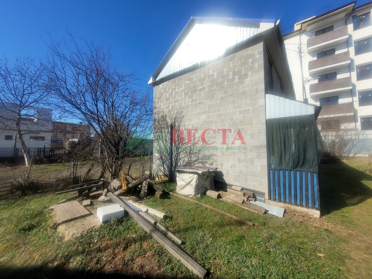Дом, 200.00 м², на участке 8.88 сот. фото 1