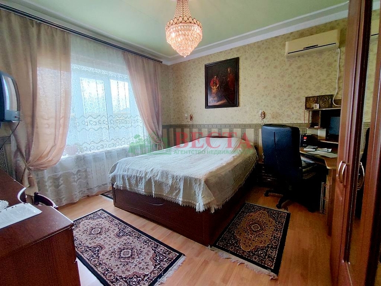 Дом, 132.00 м², на участке 13 сот. фото 2