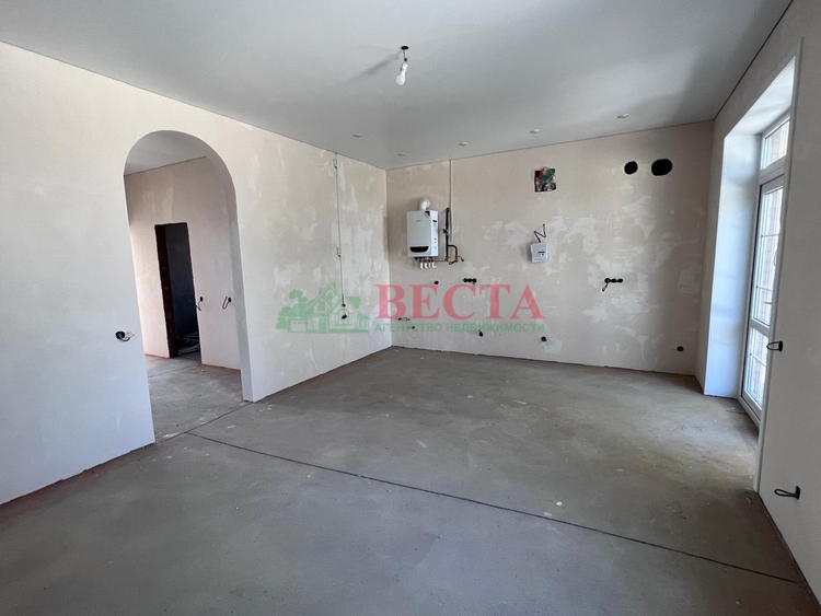 Дом, 82.00 м², на участке 3.80 сот. фото 2