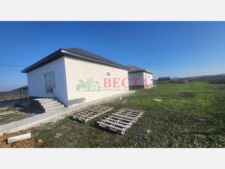 Дом, 90.00 м², на участке 4.50 сот. фото 2